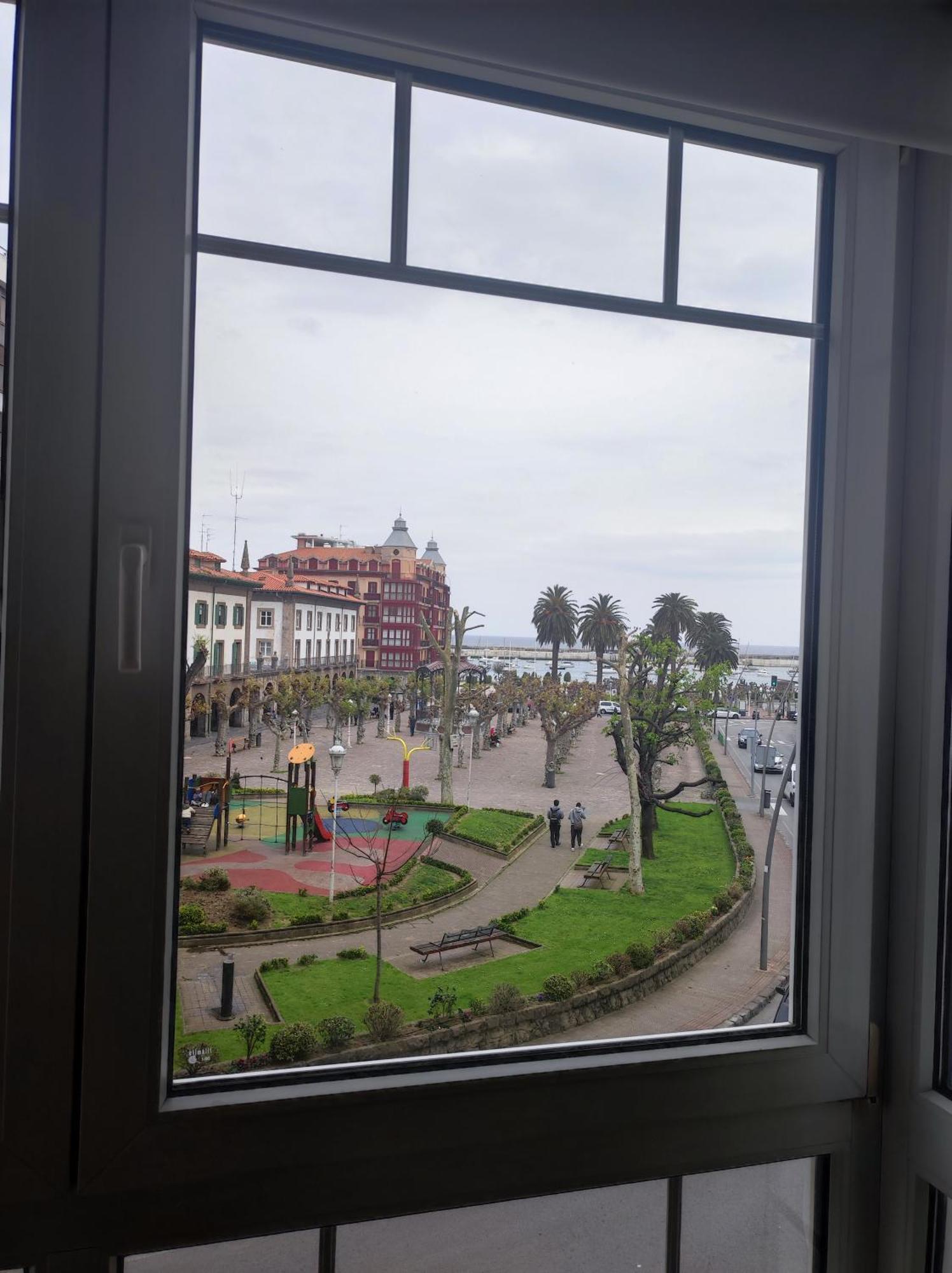 Precioso Piso Con Garaje En El Centro De Castro Urdiales Lägenhet Exteriör bild